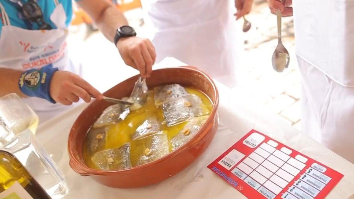 Los cocinillas recrean su mejor versión del bacalao al pil pil este viernes en el Arenal