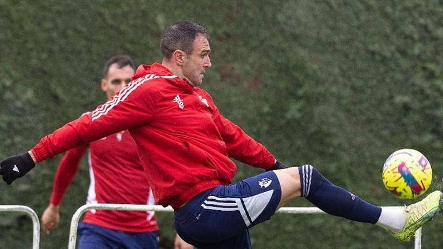 Kike García, en la sesión de entrenamiento de este jueves en Tajonar.