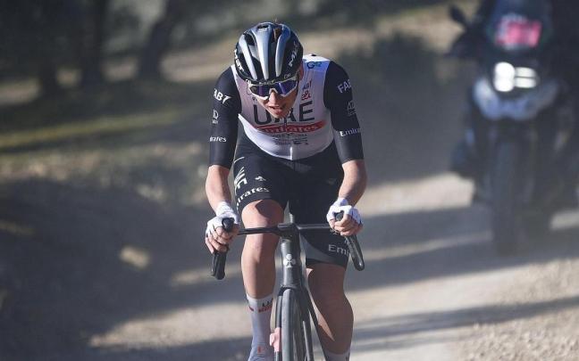 Pogacar, en solitario.