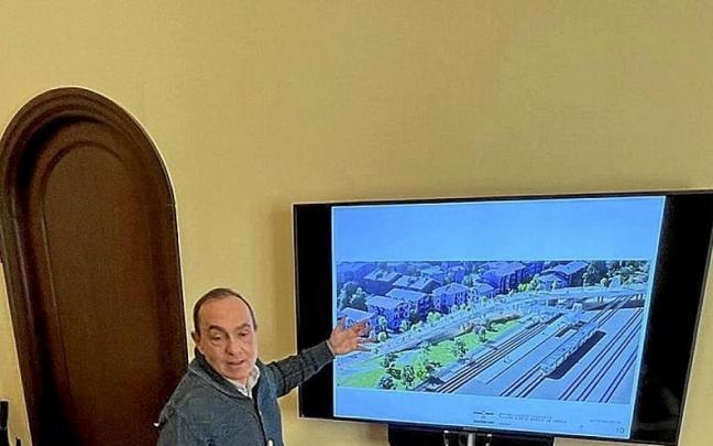 El delegado de Urbanismo presentó ayer el proyecto. | FOTO: N.G. El delegado de Urbanismo presentó ayer el proyecto. | FOTO: N.G.
