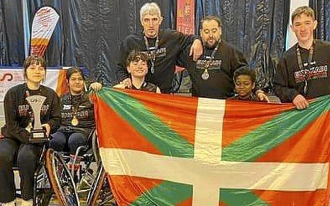 Plata para siete integrantes del Zuzenak