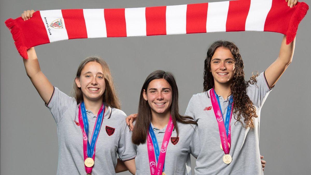 Las campeonas Ane Elexpuru, Clara Pinedo, Maite Zubieta y Amaia Martínez