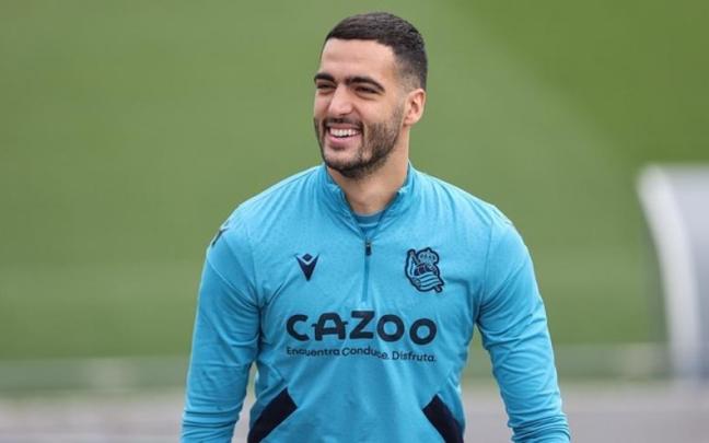 Mikel Merino, antes de un entrenamiento en Zubieta. Mikel Merino, antes de un entrenamiento en Zubieta.
