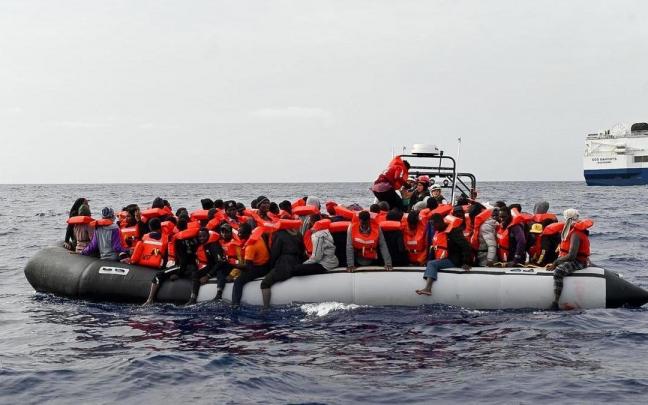 Migrantes rescatados por el 'Geo Barents'.