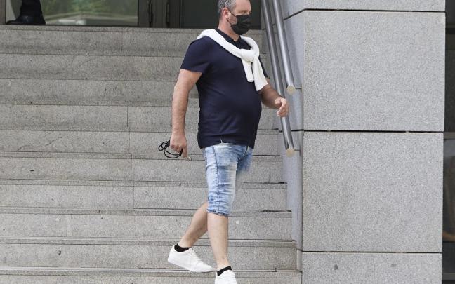 El sobrino del patrón del ‘Villa de Pitanxo', Eduardo Rial, a su salida tras declarar en la Audiencia Nacional. El sobrino del patrón del ‘Villa de Pitanxo', Eduardo Rial, a su salida tras declarar en la Audiencia Nacional.