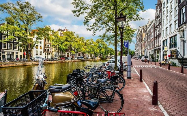 Vista de la ciudad de Ámsterdam. Vista de la ciudad de Ámsterdam.