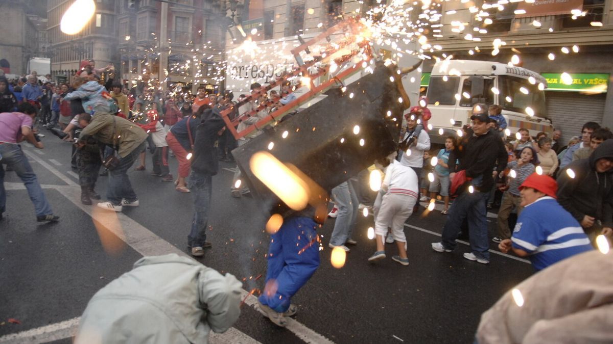 Imagen de archivo del toro de fuego en Aste Nagusia