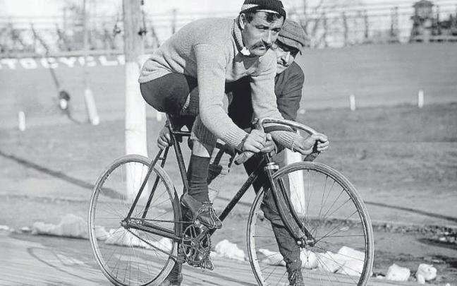 La estructura de las bicicletas en las primeras carreras.