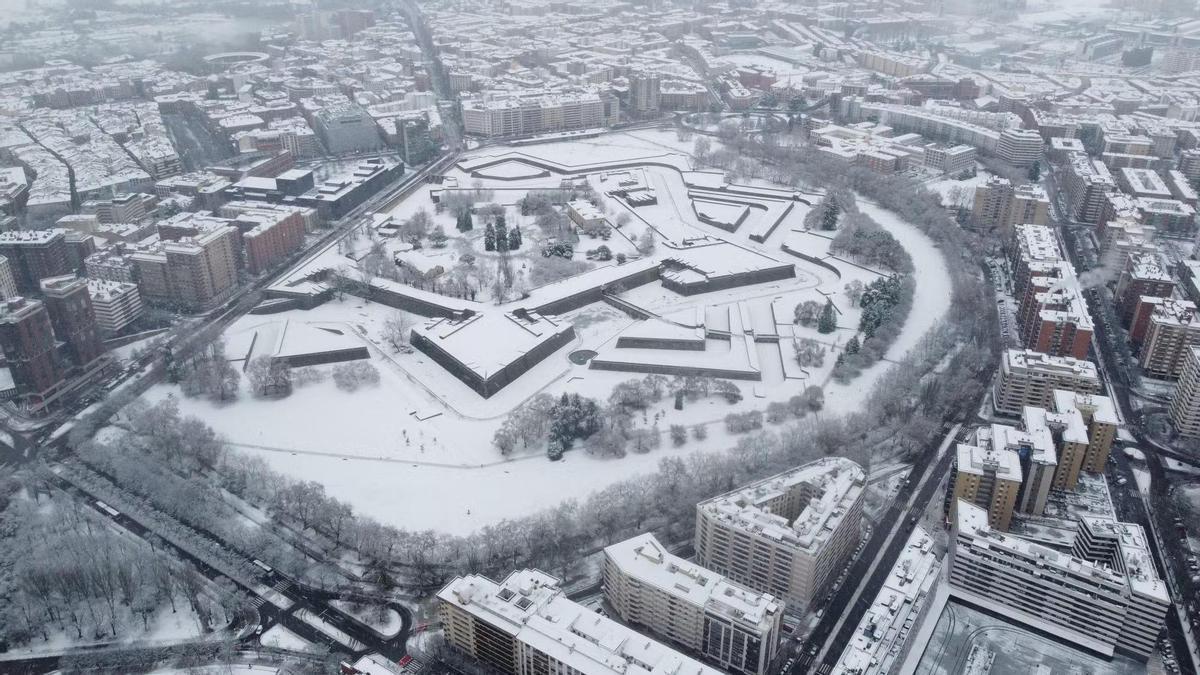 La Ciudadela de Pamplona, impresionante tras la nevada que ha cubierto la capital navarra