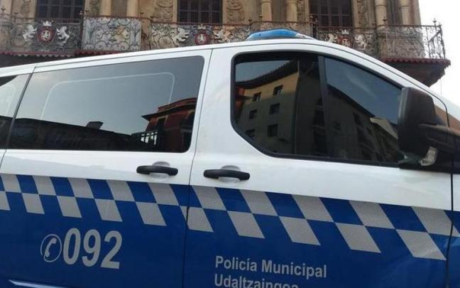 Un veh&iacute;culo de la Polic&iacute;a Municipal de Pamplona.