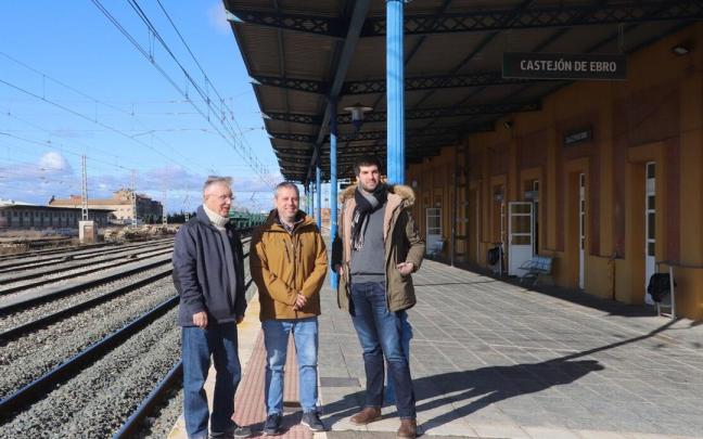 Ordoñez, Álvarez y Guzman en la estación de Castejón tras la rueda de prensa de hoy Ordoñez, Álvarez y Guzman en la estación de Castejón tras la rueda de prensa de hoy