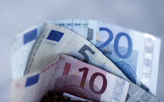 Billetes, monedas, euros, euro, dinero. Billetes, monedas, euros, euro, dinero.