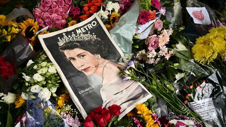 Londres se tiñe de luto tras el fallecimiento de la Reina Isabel II