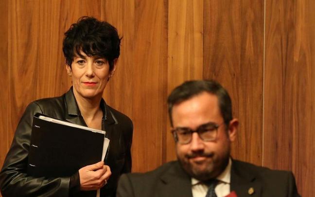 La candidata del PSN al Ayuntamiento de Pamplona, portavoz del Gobierno y consejera de Hacienda, Elma Saiz, en la rueda de prensa posterior al Consejo de Gobierno La candidata del PSN al Ayuntamiento de Pamplona, portavoz del Gobierno y consejera de Hacienda, Elma Saiz, en la rueda de prensa posterior al Consejo de Gobierno