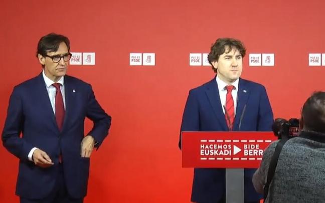 Eneko Andueza, durante la rueda de prensa junto a Salvador Illa. Eneko Andueza, durante la rueda de prensa junto a Salvador Illa.