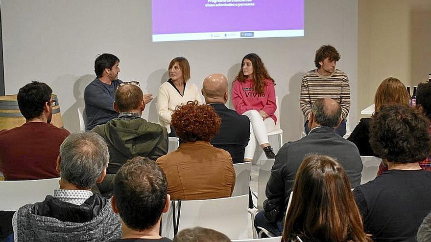 Algunos de los y las ponentes, durante el acto de Vivid  en Enozentrum de Olite. | FOTO: CEDIDA