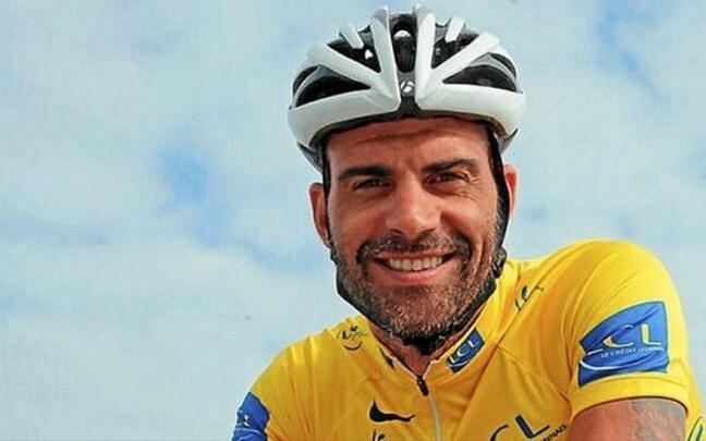 El exciclista y embajador de la Vuelta a Espa&ntilde;a &Oacute;scar Pereiro.