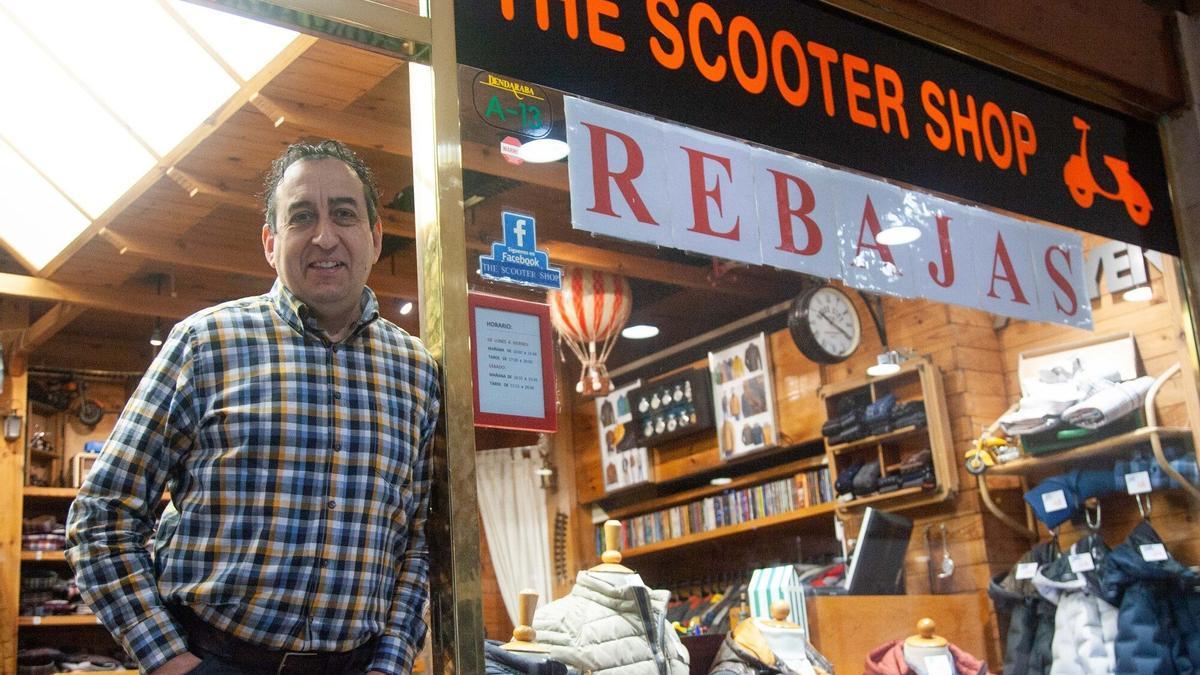 Eduardo Urrutia, propietario The Scooter Shop.