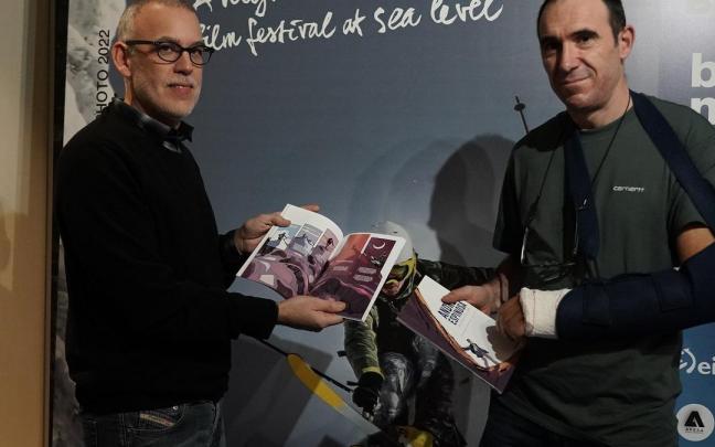Los autores de la novela, César Llaguno y Ramón Olasagasti. Los autores de la novela, César Llaguno y Ramón Olasagasti.