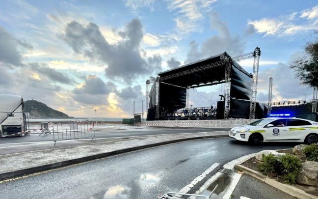 Veh&iacute;culo de la Polic&iacute;a Municipal en Sag&uuml;&eacute;s.