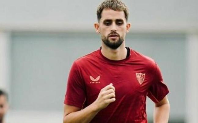 Adnan Januzaj, en un entrenamiento con el Sevilla.