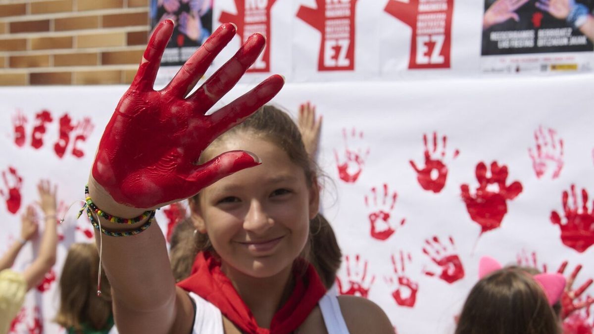 Acto en Burlada por las víctimas de violencia machista