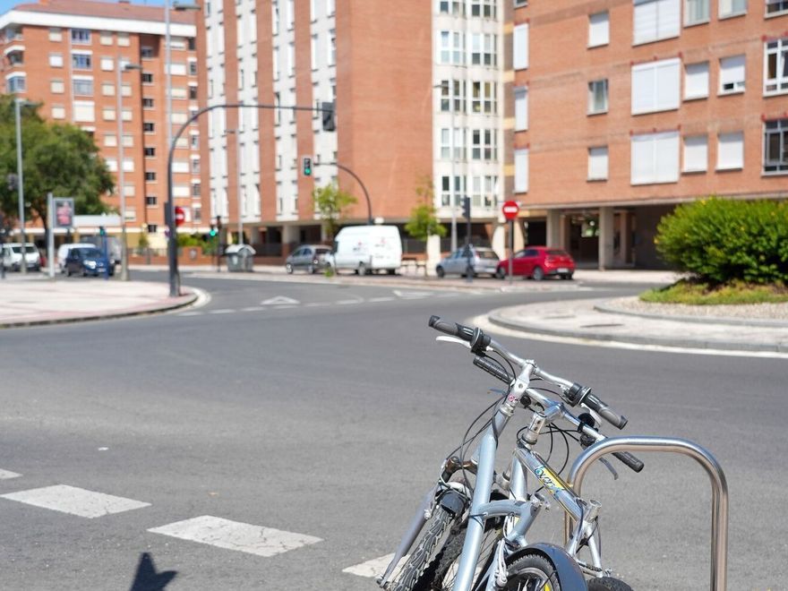 La Avenida de los Huetos contará con nuevo bidegorri para unir tres barrios. Foto: Jorge Muñoz