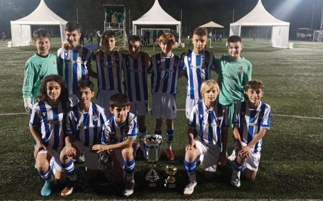 El equipo alevín de la Real se hizo con la victoria en Amorebieta-Etxano. El equipo alevín de la Real se hizo con la victoria en Amorebieta-Etxano.