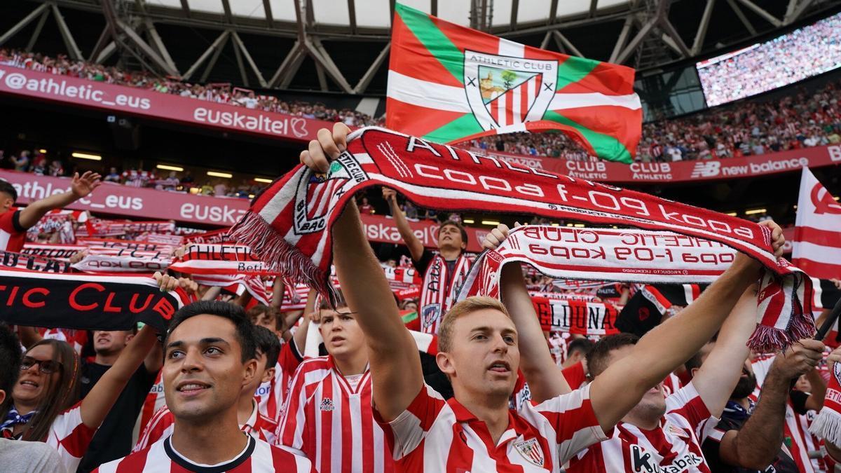 Así se vive un partido del Athletic en la grada de animación de San Mamés