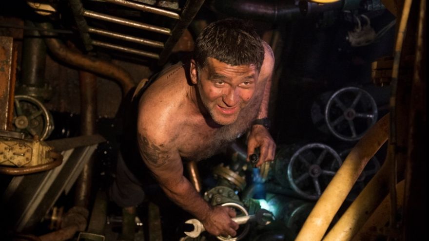 Serguei Puskepalis en la película 'Black Sea: Mar tenebroso' (2014).