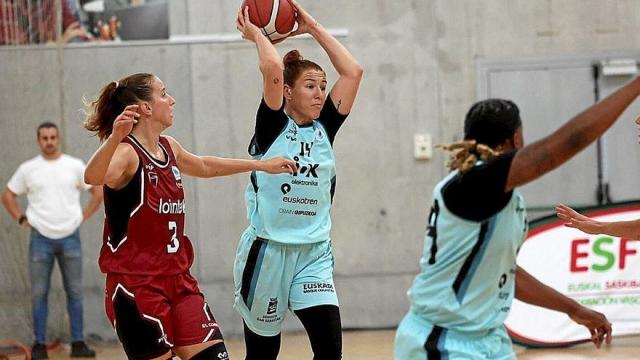 El IDK Euskotren conquistó la Euskal Kopa en el polideportivo Usabal. | FOTO: IKER AZURMENDI El IDK Euskotren conquistó la Euskal Kopa en el polideportivo Usabal. | FOTO: IKER AZURMENDI