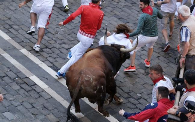 Un jandilla atropella a una joven en el tramo del Ayuntamiento.
