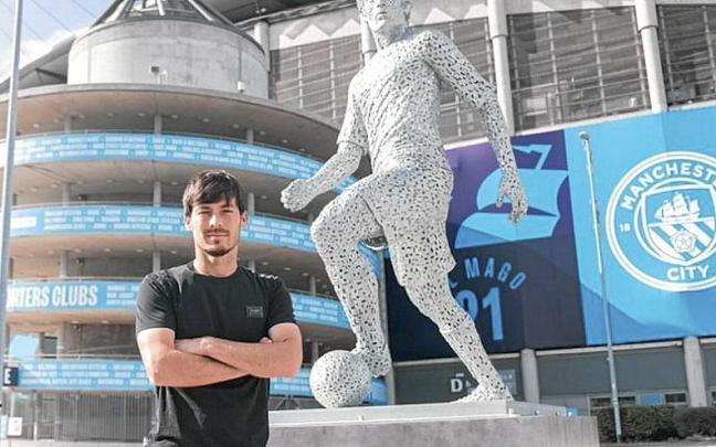La estatua de Silva La estatua de Silva
