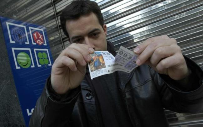 La rotura accidental de un boleto de lotería es uno de los motivos de reclamación a la FNMT La rotura accidental de un boleto de lotería es uno de los motivos de reclamación a la FNMT