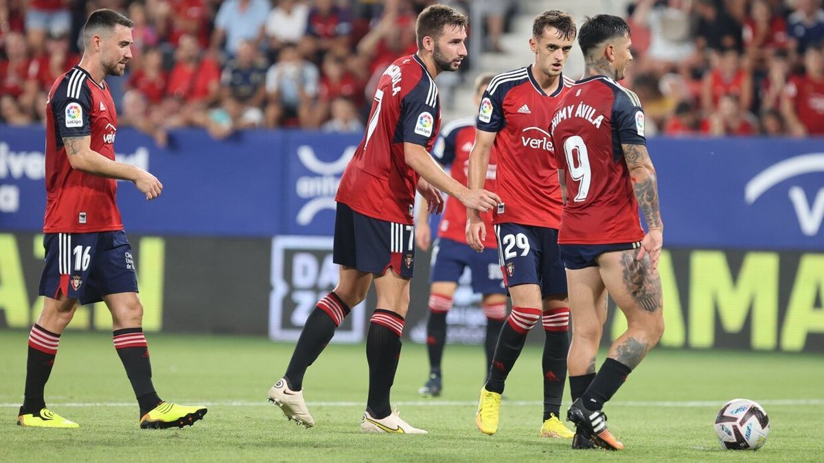 Secuencia del penalti de Aimar Oroz