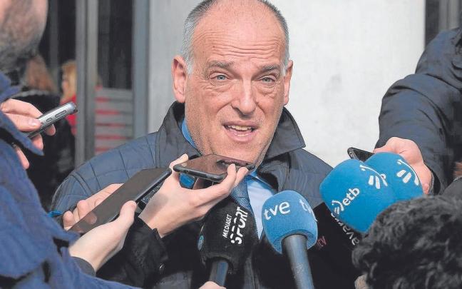 Javier Tebas, en el momento en el que acudi&oacute; a Pamplona a declarar.