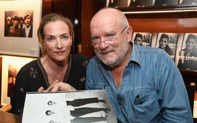 Tatjana Patitz junto al fotógrafo Peter Lindbergh. Tatjana Patitz junto al fotógrafo Peter Lindbergh.