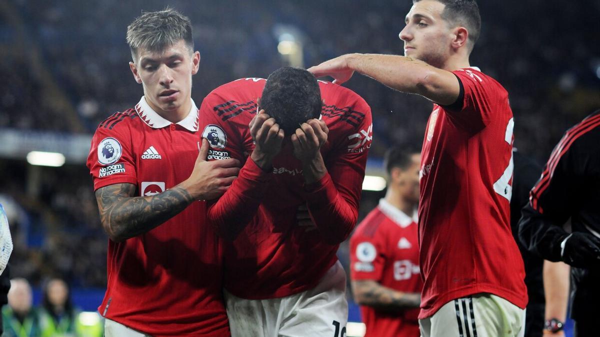 Jugadores del Manchester United, durante el partido de este fin de semana contra el Chelsea