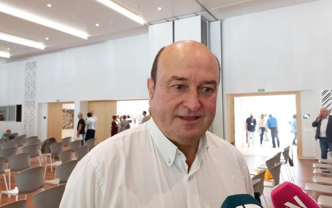 El presidente del EBB del PNV, Andoni Ortizar, en el sexto Congreso Balear de El PI-Proposta per les Illes Balears.