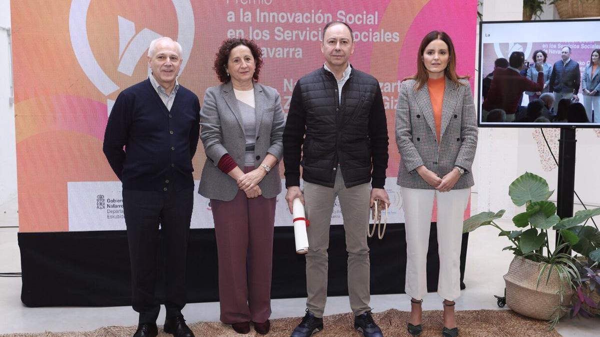 Miguel Echarri, Mª Carmen Maeztu, José Ángel Andrés e Izaskun Biurrun.