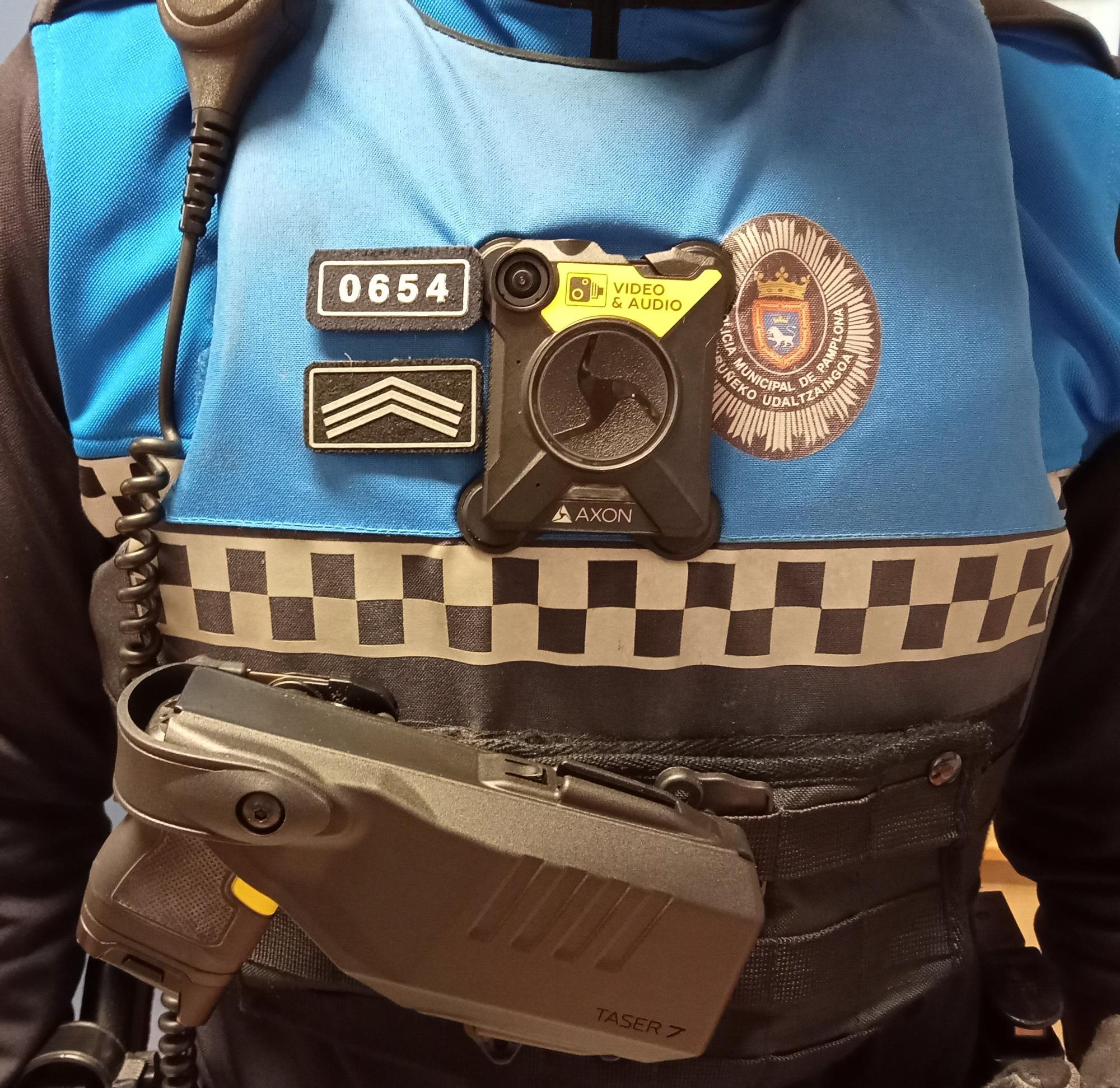 Cámara que se activa al utilizar el Taser.