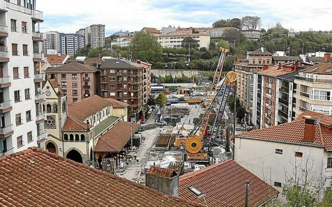 Obras del soterramiento del Topo en Gure Zumardia de Antxo.