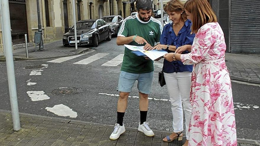 Responsables municipales en el punto de arranque de las obras.