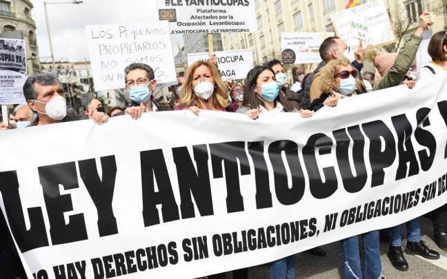 Imagen de una manifestaci&oacute;n por una ley frente a la ocupaci&oacute;n