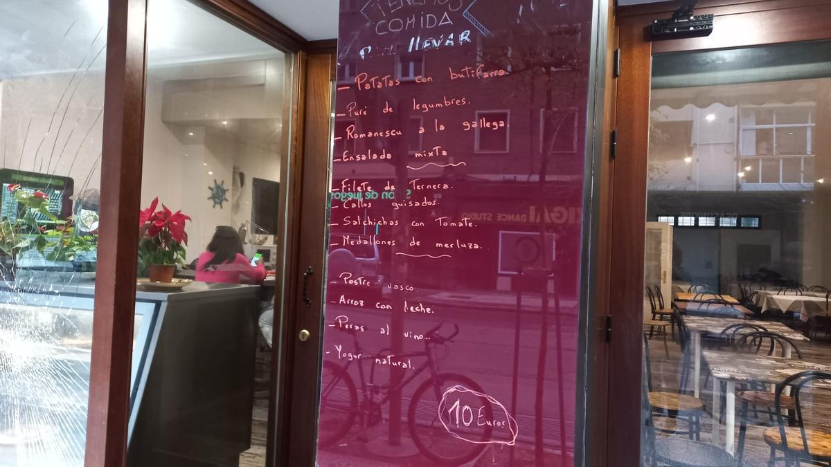 Uno de los restaurantes míticos de Vitoria que mantiene un menú casero del día a diez euros