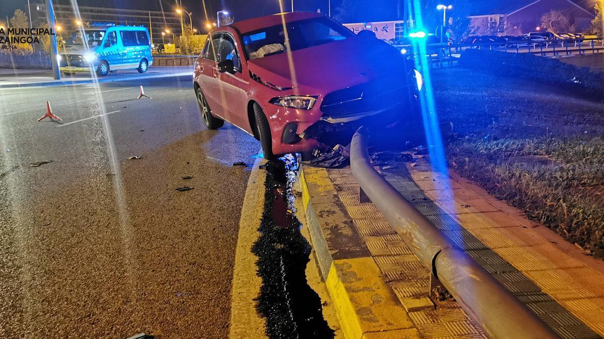 Imagen de uno de los vehículos accidentados en Pamplona.