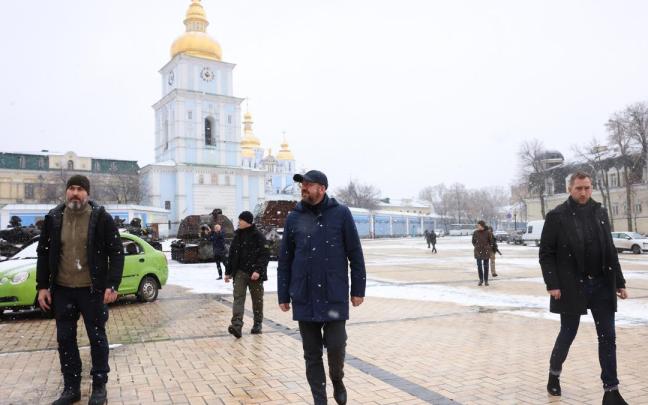El presidente del Consejo Europeo, Charles Michel, en las calles de Kiev. El presidente del Consejo Europeo, Charles Michel, en las calles de Kiev.