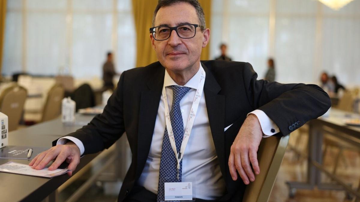 Juna Miguel Gil Jaurena, durante la reunión de trasplantes organizada en Pamplona.