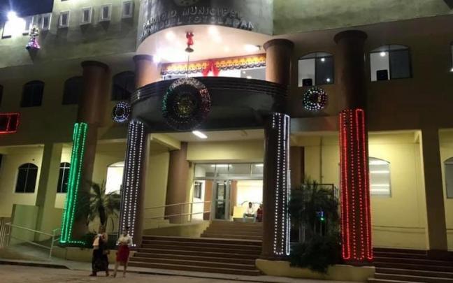 Fachada del Ayuntamiento de San Miguel Totolap&aacute;n.