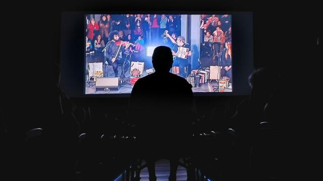 Kepa Junkera durante el visionado de la pel&iacute;cula